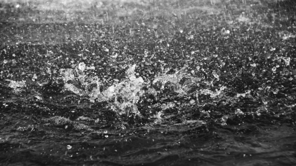 Улицы Бийска ушли под воду в праздничный день