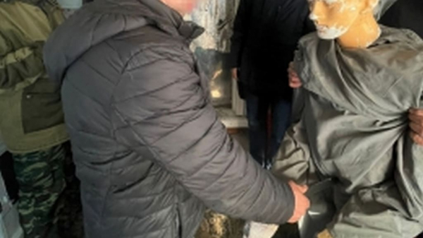 Житель Тальменки убил своего односельчанина за плохие слова о жене Житель Тальменки убил своего односельчанина за плохие слова о жене