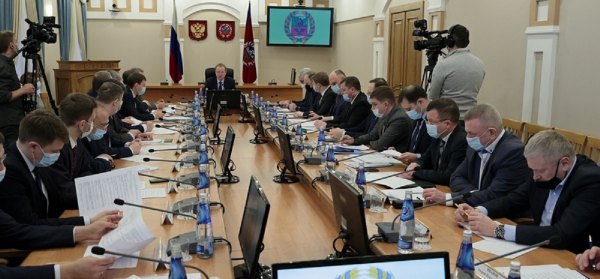 В правительстве Алтайского края обсудили меры по минимизации последствий антироссийских санкций В правительстве Алтайского края обсудили меры по минимизации последствий антироссийских санкций