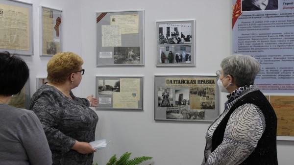 В барнаульской гимназии открыли музей в честь Героя Советского Союза