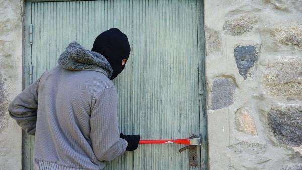 «Своровал к празднику»: в Змеиногорском районе полиция задержала подозреваемых в краже продуктов «Своровал к празднику»: в Змеиногорском районе полиция задержала подозреваемых в краже продуктов
