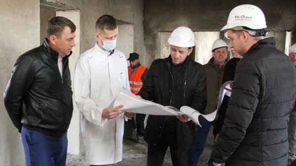 Строительство новой поликлиники продолжается в Советском районе