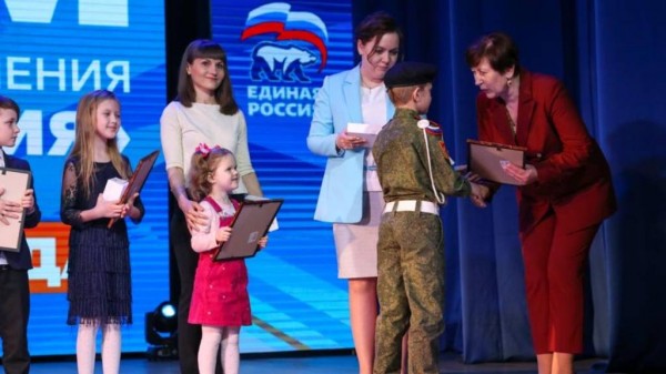 Победителей конкурса «Zащитникам Отечества» наградили в Барнауле Победителей конкурса «Zащитникам Отечества» наградили в Барнауле