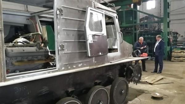 Рубцовское предприятие показало прототип разработанного ими вездехода Рубцовское предприятие показало прототип разработанного ими вездехода