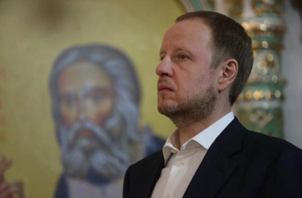 Виктор Томенко посетил пасхальное богослужение в Александро-Невском соборе в Барнауле Виктор Томенко посетил пасхальное богослужение в Александро-Невском соборе в Барнауле