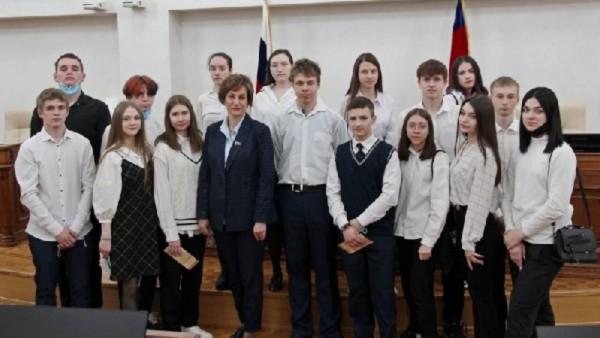 В АКЗС впервые с начала пандемии прошел парламентский урок В АКЗС впервые с начала пандемии прошел парламентский урок