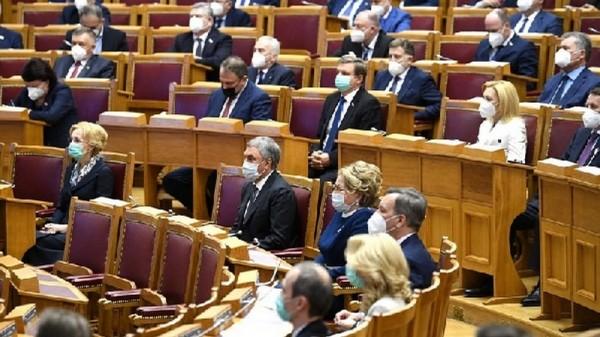 Президент РФ встретился с членами Совета законодателей при Федеральном Собрании
