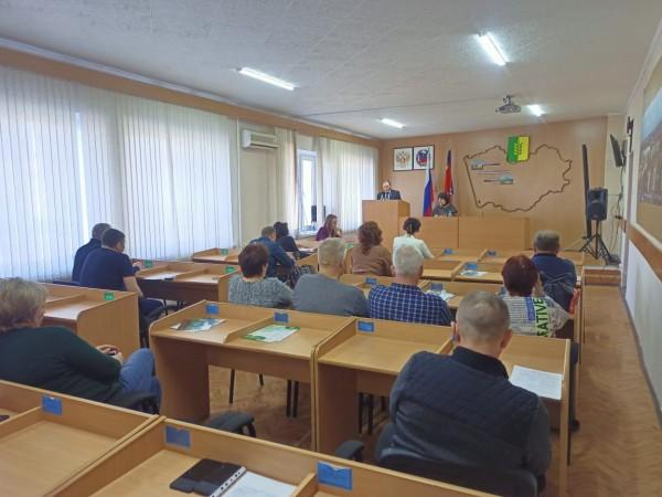 Сегодня, 13 апреля, в Славгороде состоялось совещание о положении дел в животноводстве и подготовке к комплексу весенних полевых работ Сегодня, 13 апреля, в Славгороде состоялось совещание о положении дел в животноводстве и подготовке к комплексу весенних полевых работ