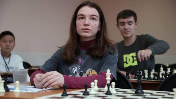 Барнаульская шахматистка Виктория Лоскутова выиграла серебро на первенстве страны по блицу