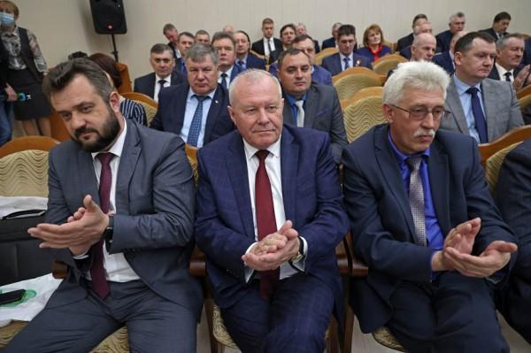 В Правительстве Алтайского края вручили награды лучшим служащим органов местного самоуправления муниципальных образований В Правительстве Алтайского края вручили награды лучшим служащим органов местного самоуправления муниципальных образований