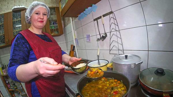 На бойком месте: как алтайская семья развивает придорожный бизнес