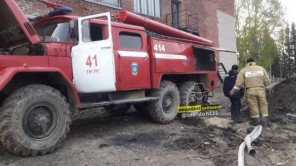 Сильный пожар произошел в Заринском районе