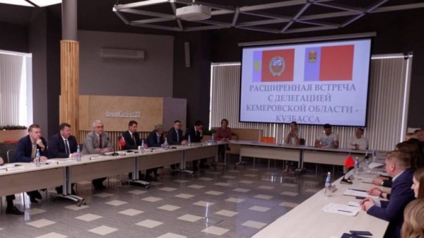Алтайский край и Кемеровская область обновят дорожную карту развития сотрудничества Алтайский край и Кемеровская область обновят дорожную карту развития сотрудничества