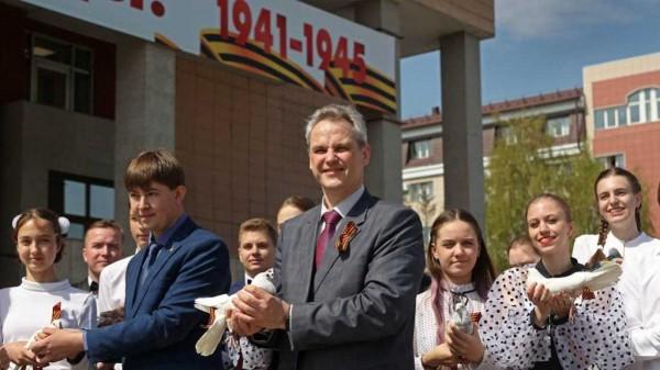 В АлтГУ отправили голубеграммы Победы В АлтГУ отправили голубеграммы Победы