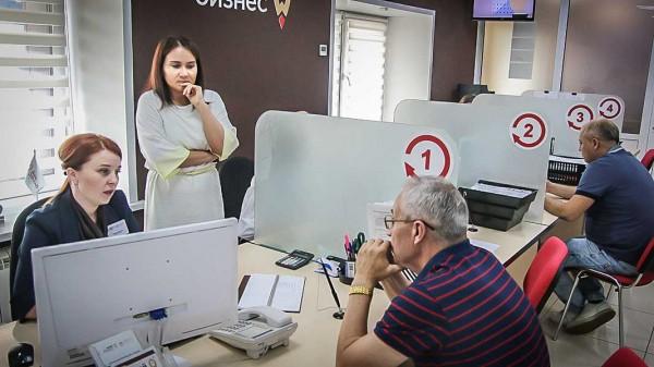 Как Банку России удалось купировать первый шок от западных санкций