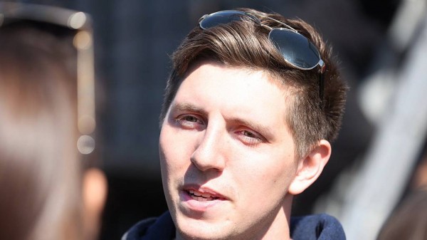 Активисты подготовили поезд с гуманитарной помощью Активисты подготовили поезд с гуманитарной помощью