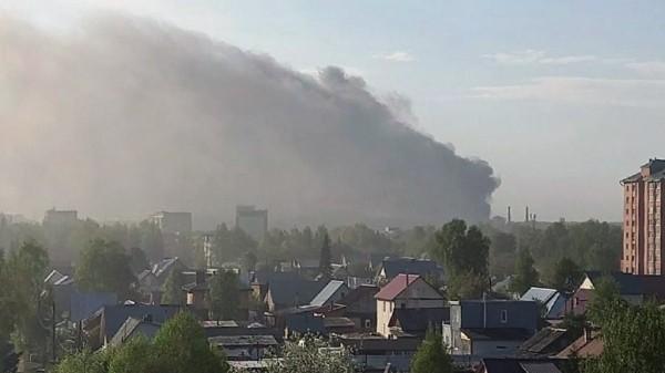 Под Новосибирском произошел крупный пожар на химическом предприятии Под Новосибирском произошел крупный пожар на химическом предприятии