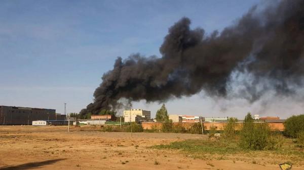 Под Новосибирском произошел крупный пожар на химическом предприятии Под Новосибирском произошел крупный пожар на химическом предприятии
