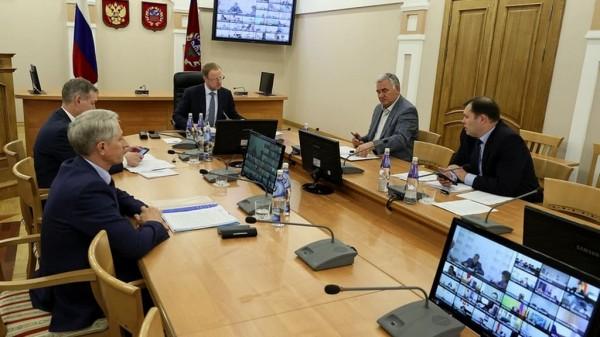 Виктор Томенко провел заседание комиссии Госсовета России по направлению «Сельское хозяйство» Виктор Томенко провел заседание комиссии Госсовета России по направлению «Сельское хозяйство»