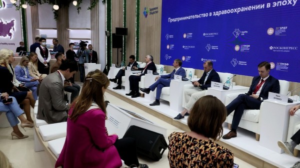 Делегация Алтайского края вместе с Виктором Томенко посетит Петербургский международный экономический форум