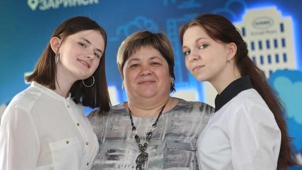 Чем в Заринске занимается лицейский волонтерский центр &laquo;Бригантина&raquo;