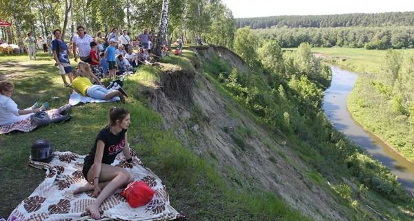 Он и не уходил. 90 лет исполнилось со дня рождения Роберта Рождественского Он и не уходил. 90 лет исполнилось со дня рождения Роберта Рождественского