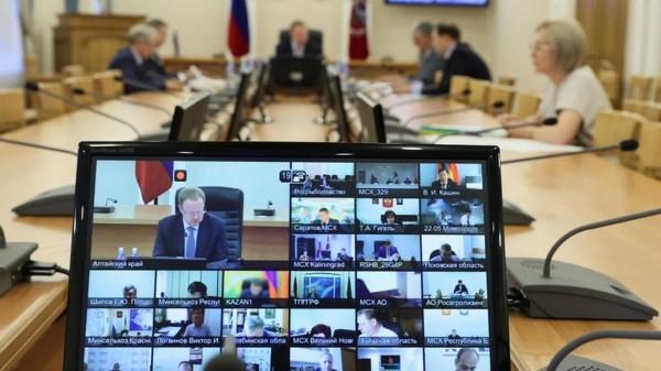Виктор Томенко провел заседание комиссии Госсовета России по направлению «Сельское хозяйство» Виктор Томенко провел заседание комиссии Госсовета России по направлению «Сельское хозяйство»