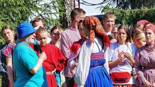 Известный фольклорный коллектив &laquo;Этносфера&raquo; выступит на фестивале &laquo;День России на Бирюзовой Катуни&raquo;