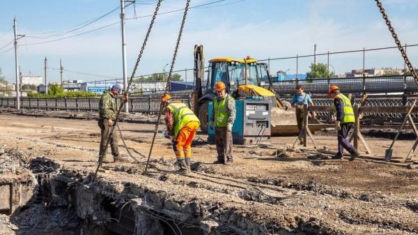В Барнауле продолжается демонтаж путепровода на Новом рынке В Барнауле продолжается демонтаж путепровода на Новом рынке