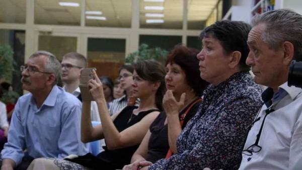 В Барнауле прошла встреча с гостями Литературного фестиваля Роберта Рождественского