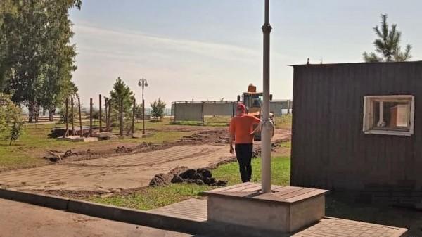 В Барнауле готовят площадку для установки стелы «Город трудовой доблести» В Барнауле готовят площадку для установки стелы «Город трудовой доблести»