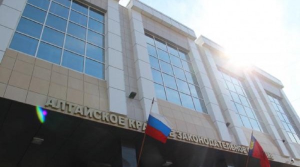Депутаты АКЗС и медики края вместе займутся решением вопросов медпрофилактики, развития системы реабилитации и санаторно-курортного лечения