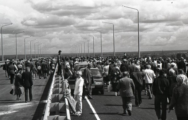В Барнауле Новому мосту через реку Обь исполнилось 25 лет В Барнауле Новому мосту через реку Обь исполнилось 25 лет