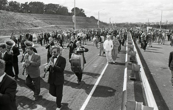 В Барнауле Новому мосту через реку Обь исполнилось 25 лет В Барнауле Новому мосту через реку Обь исполнилось 25 лет