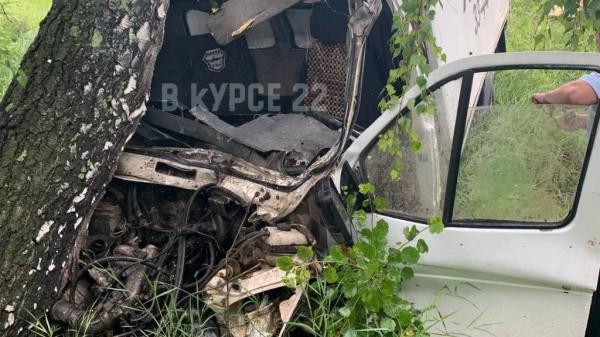 В результате ДТП возле Сибирского перевернулся трактор В результате ДТП возле Сибирского перевернулся трактор