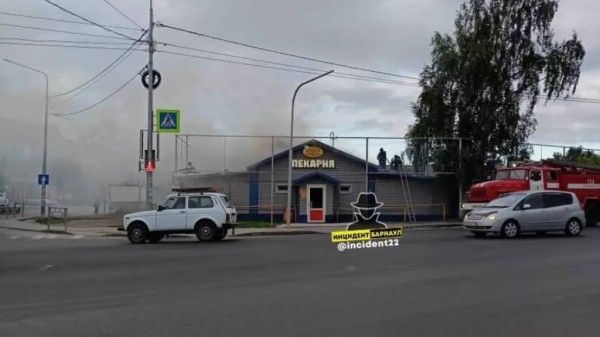 В барнаульской пекарне произошел пожар В барнаульской пекарне произошел пожар