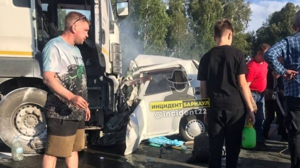 Стали известны подробности смертельного ДТП на алтайской трассе