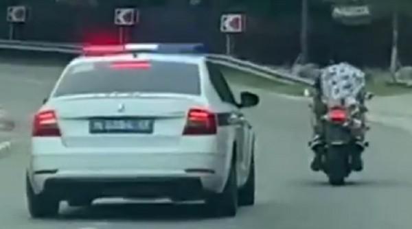 В Сочи полиция устроила погоню за мотоциклистом без прав из Алтайского края