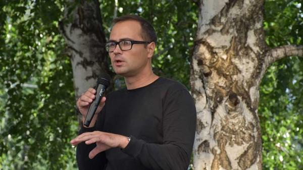 Писатель Василий Авченко уже дважды участвовал в «Шукшинских днях на Алтае» Писатель Василий Авченко уже дважды участвовал в «Шукшинских днях на Алтае»