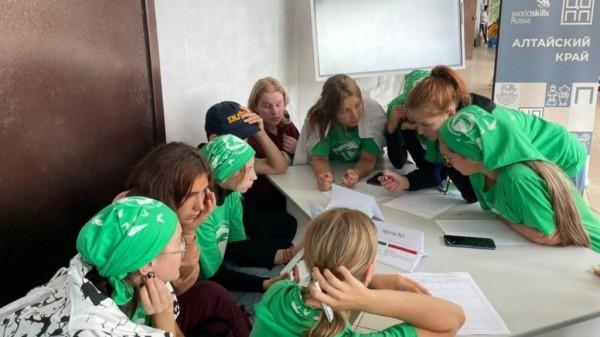 Алтайские школьники познакомились с проектом «Билет в будущее» Алтайские школьники познакомились с проектом «Билет в будущее»