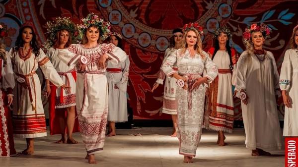 Бийчанка Жанна Чуликова стала победительницей конкурса «Леди Евразия 2022» Бийчанка Жанна Чуликова стала победительницей конкурса «Леди Евразия 2022»