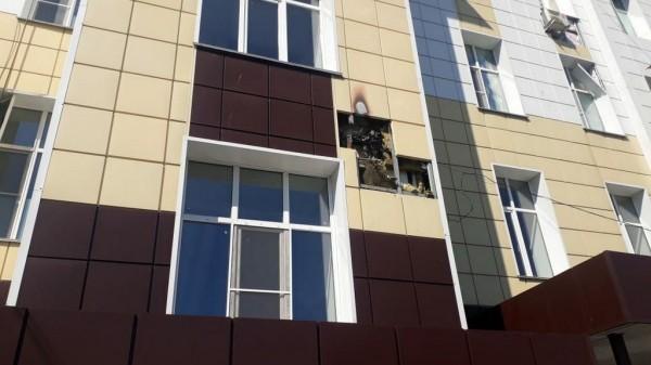 Сотрудники МЧС ликвидировали возгорание в Кулундинской районной больнице Сотрудники МЧС ликвидировали возгорание в Кулундинской районной больнице