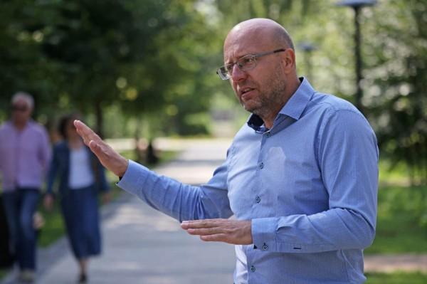 Владислав Вакаев: Лед тронулся. С &laquo;Изумрудного&raquo; в Барнауле началась парковая революция