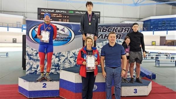 Юные алтайские конькобежцы в первых стартах нового сезона взяли четыре награды
