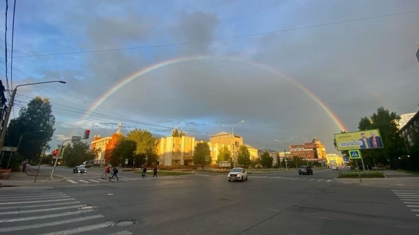 Барнаульцы поделились соцсетях фотографиями двойной радуги