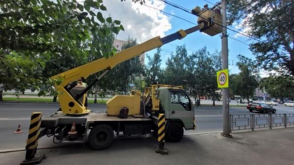 В Барнауле на выделенных полосах появились камеры фиксации нарушений ПДД В Барнауле на выделенных полосах появились камеры фиксации нарушений ПДД