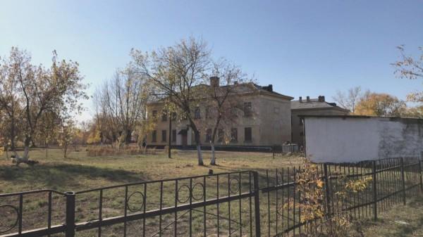 Глава города Людмила Подгора, в преддверии нового учебного года, посетила МБОУ "СОШ № 21", где сегодня ведется ремонт кровли Глава города Людмила Подгора, в преддверии нового учебного года, посетила МБОУ "СОШ № 21", где сегодня ведется ремонт кровли
