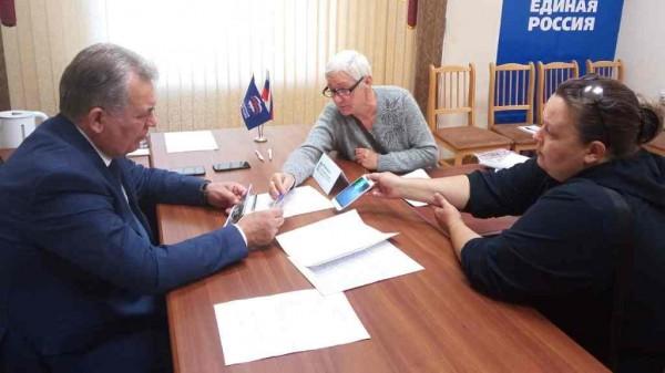 Александр Романенко провел прием граждан в Барнауле Александр Романенко провел прием граждан в Барнауле
