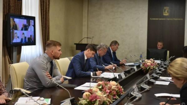 В Барнауле провели совещание по подготовке к отопительному сезону В Барнауле провели совещание по подготовке к отопительному сезону