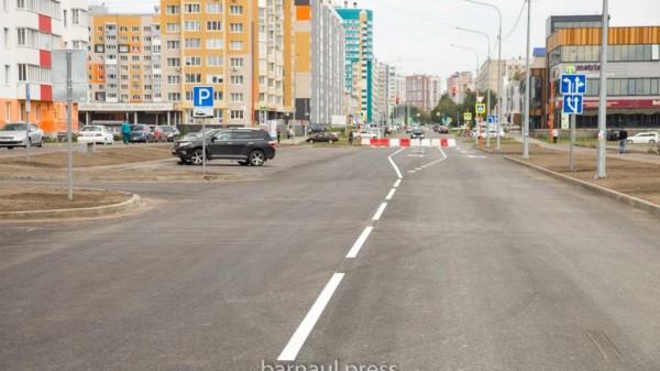 В Барнауле завершены дорожные работы на улице Сиреневой В Барнауле завершены дорожные работы на улице Сиреневой